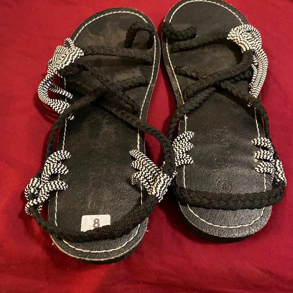 Plaka Handwoven Sandals